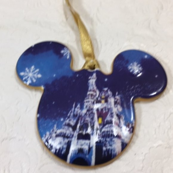 NWT Disney Parks Mickey Mouse Ceramic Christmas 2 Sided Ornament Castle & Wreath - Picture 6 of 8